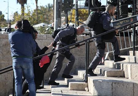 Intensification des mesures de punition collective : 11 martyrs palestiniens, 3.000 blessés et plus de 350 détenus depuis la déclaration de Trump sur Jérusalem